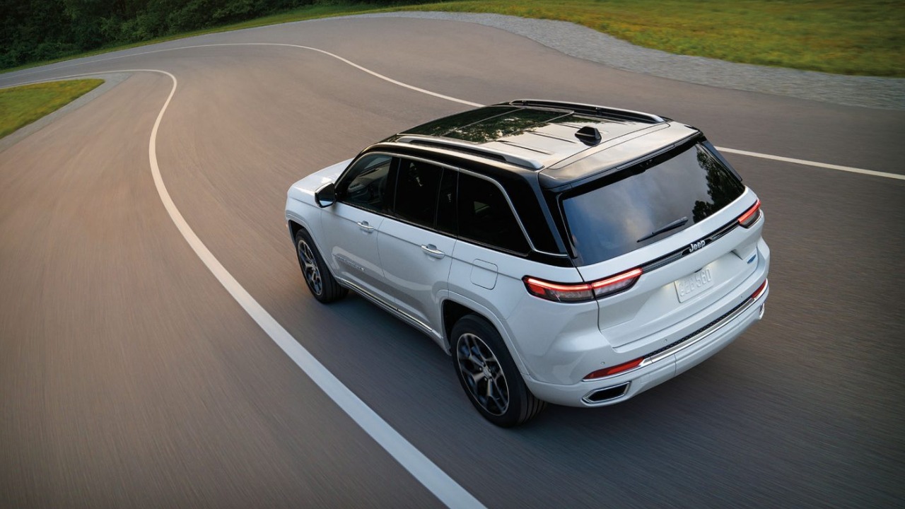 Prices and Specifications for Jeep Grand Cherokee Altitude 2023 in